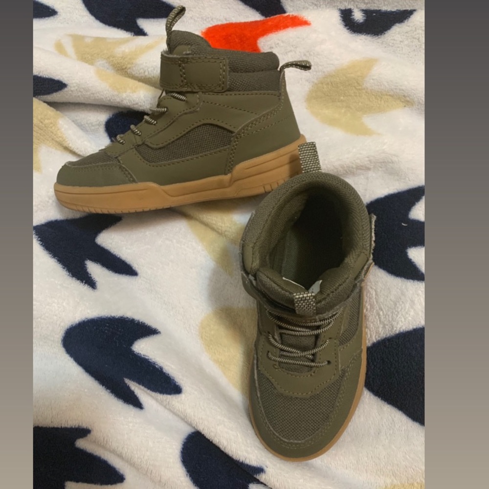 High top olive green sneakers boy size 11.5